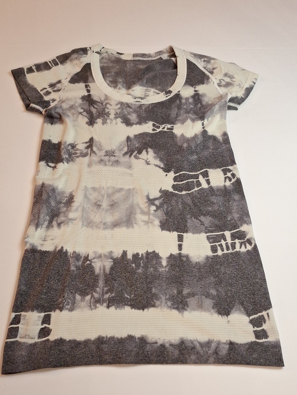 #643 Lululemon swiftly Size 4